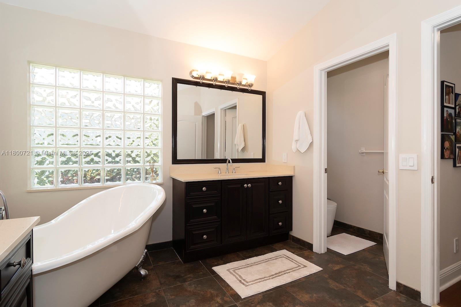 218 Egret Ct, Weston, Florida image 33