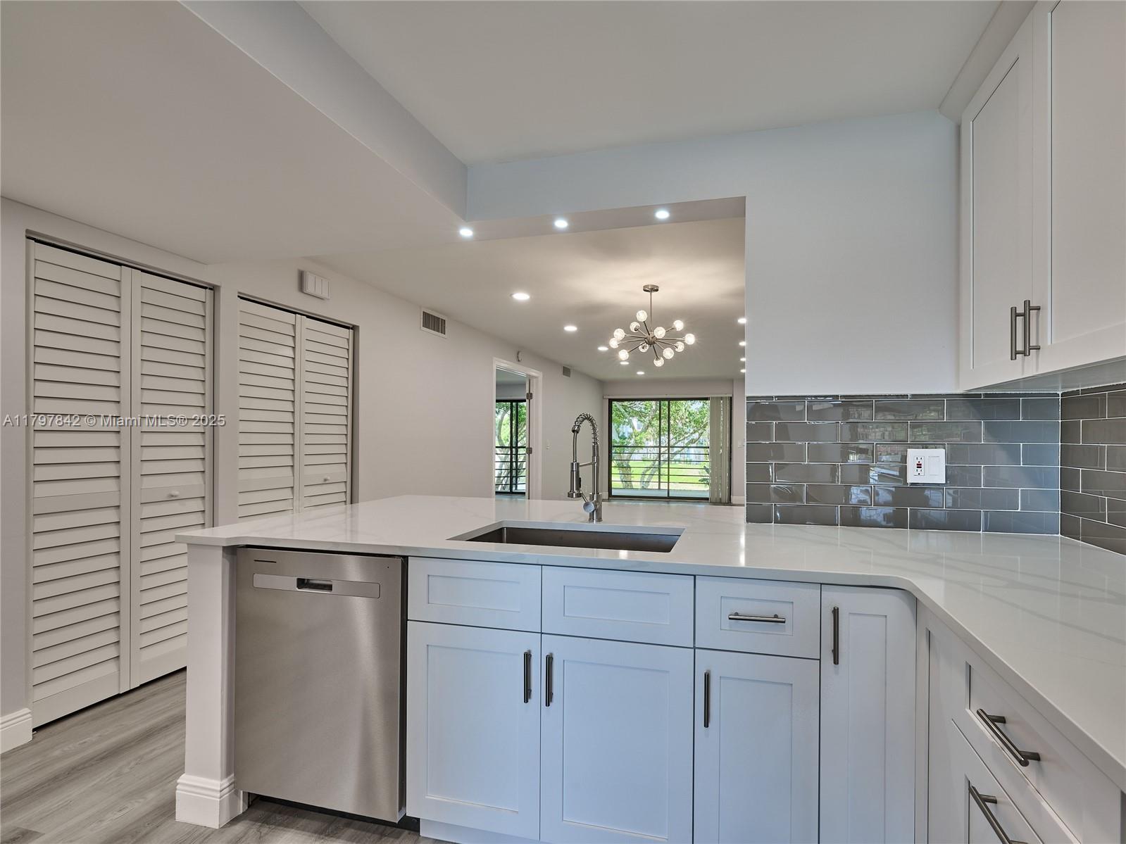 5380 Cedar Lake Dr #204, Boynton Beach, Florida image 26