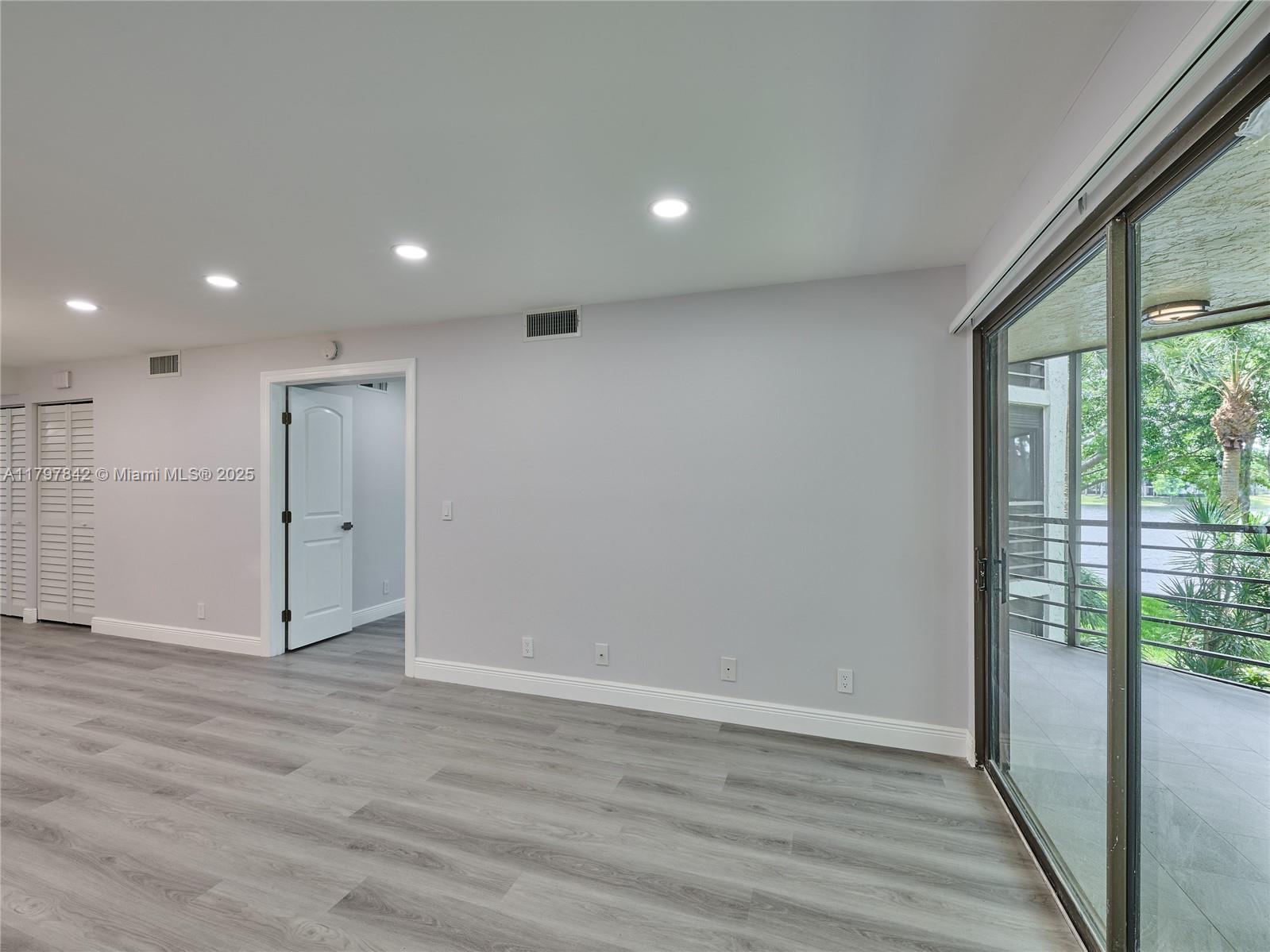 5380 Cedar Lake Dr #204, Boynton Beach, Florida image 43