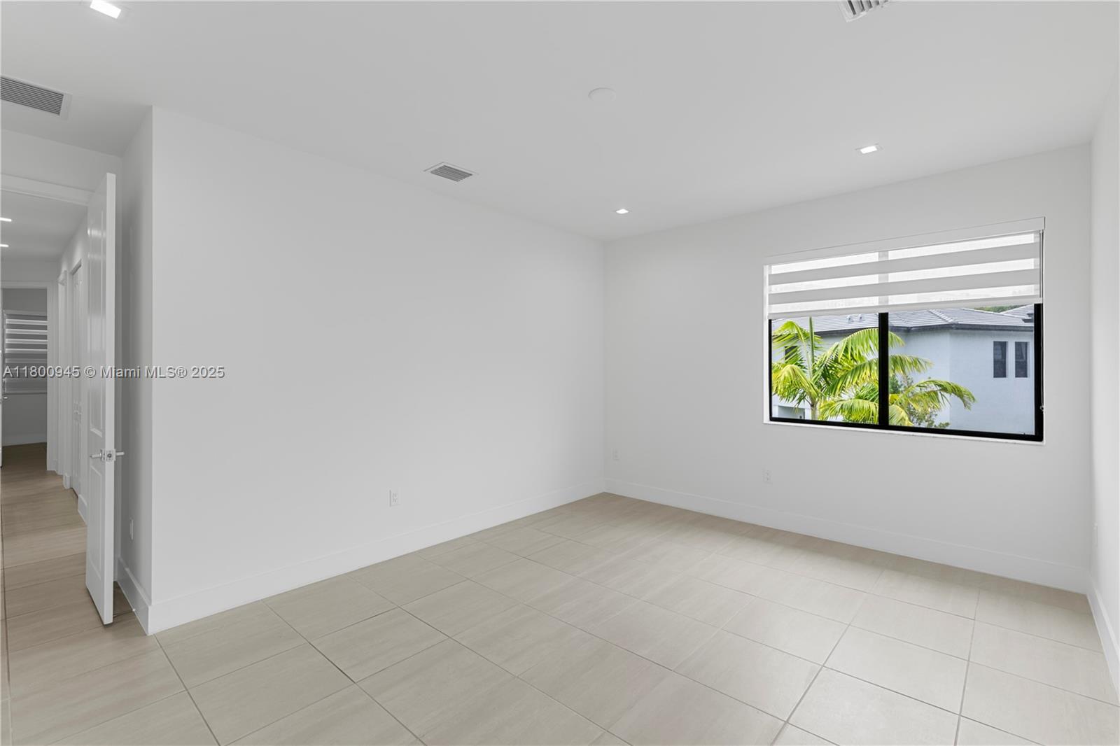8271 NW 48th Ter, Doral, Florida image 16