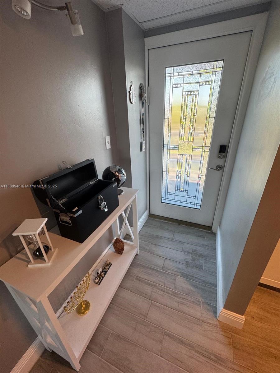 114 Royal Park Dr #4H, Oakland Park, Florida image 10