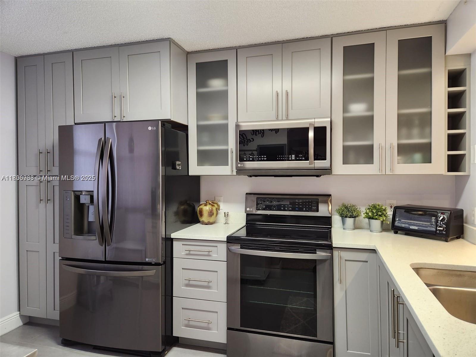 2455 N Nob Hill Rd #404, Sunrise, Florida image 3