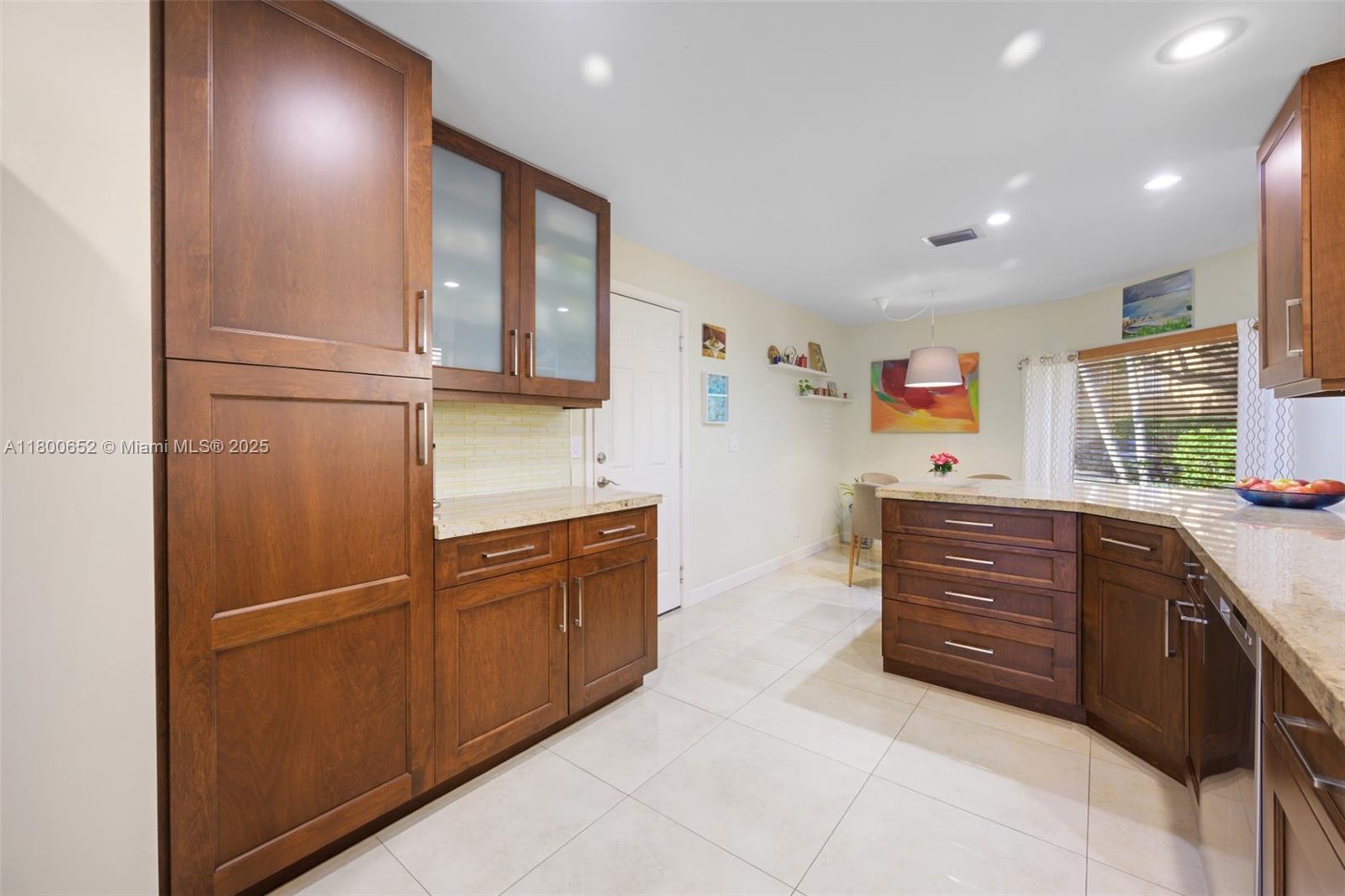 11235 Lakeview Dr #13-D, Coral Springs, Florida image 10