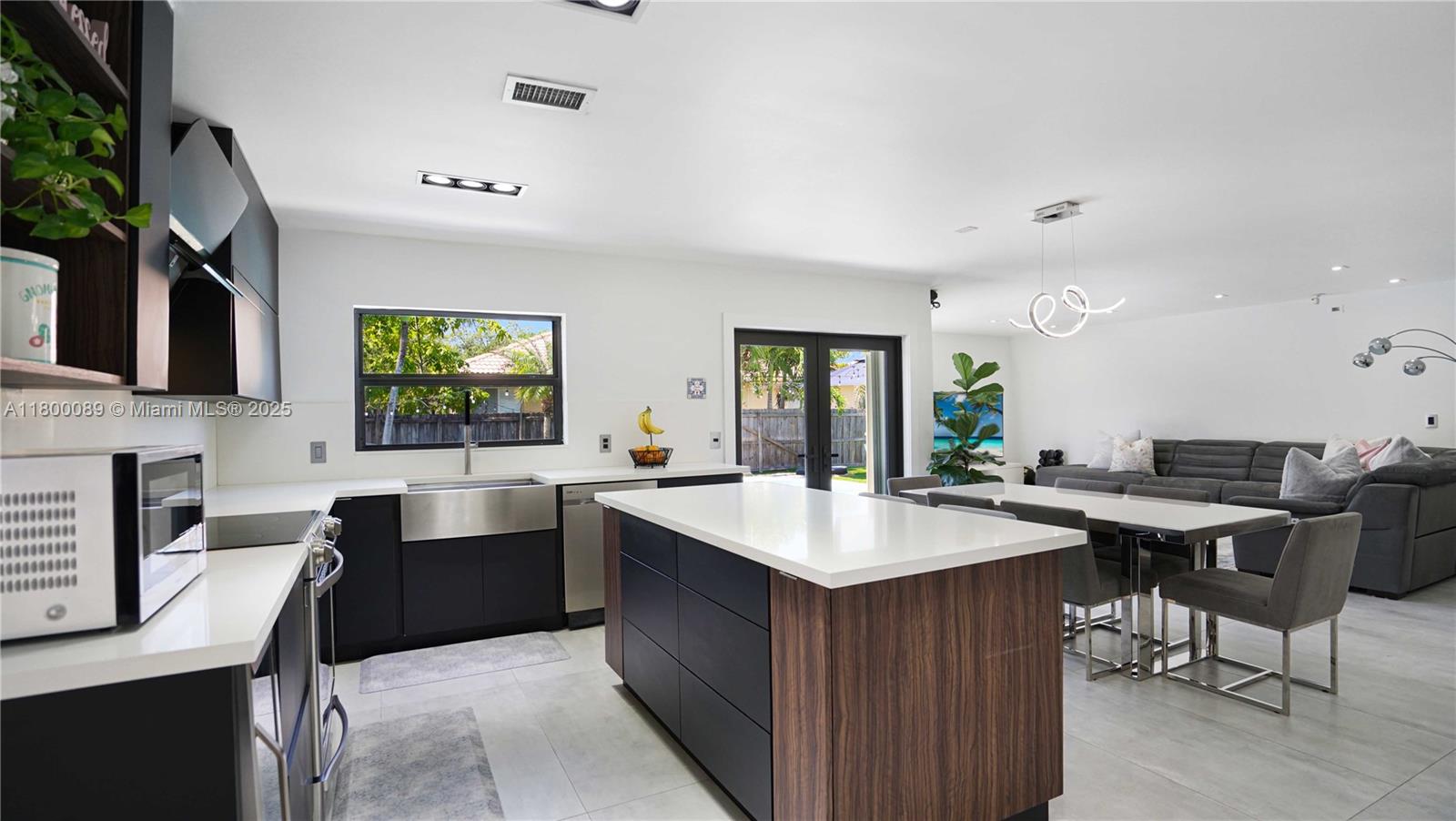 Property photo # 2