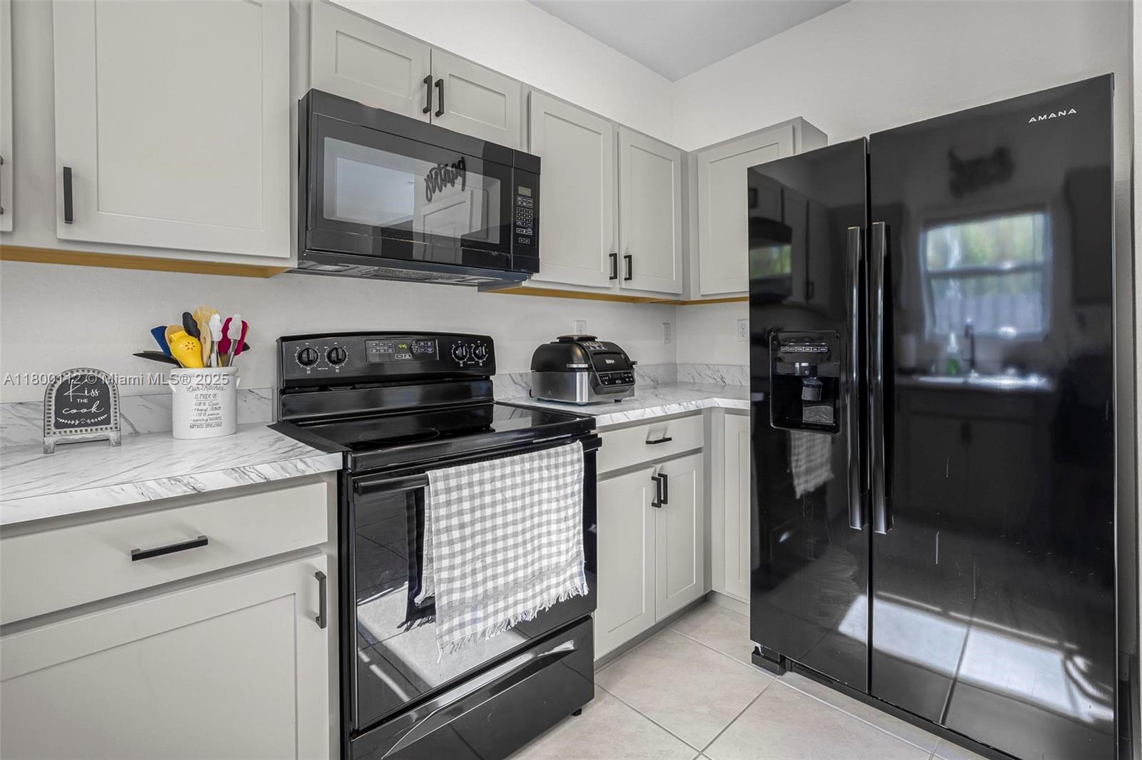 550 NE 4th Ave, Florida City, Florida image 9