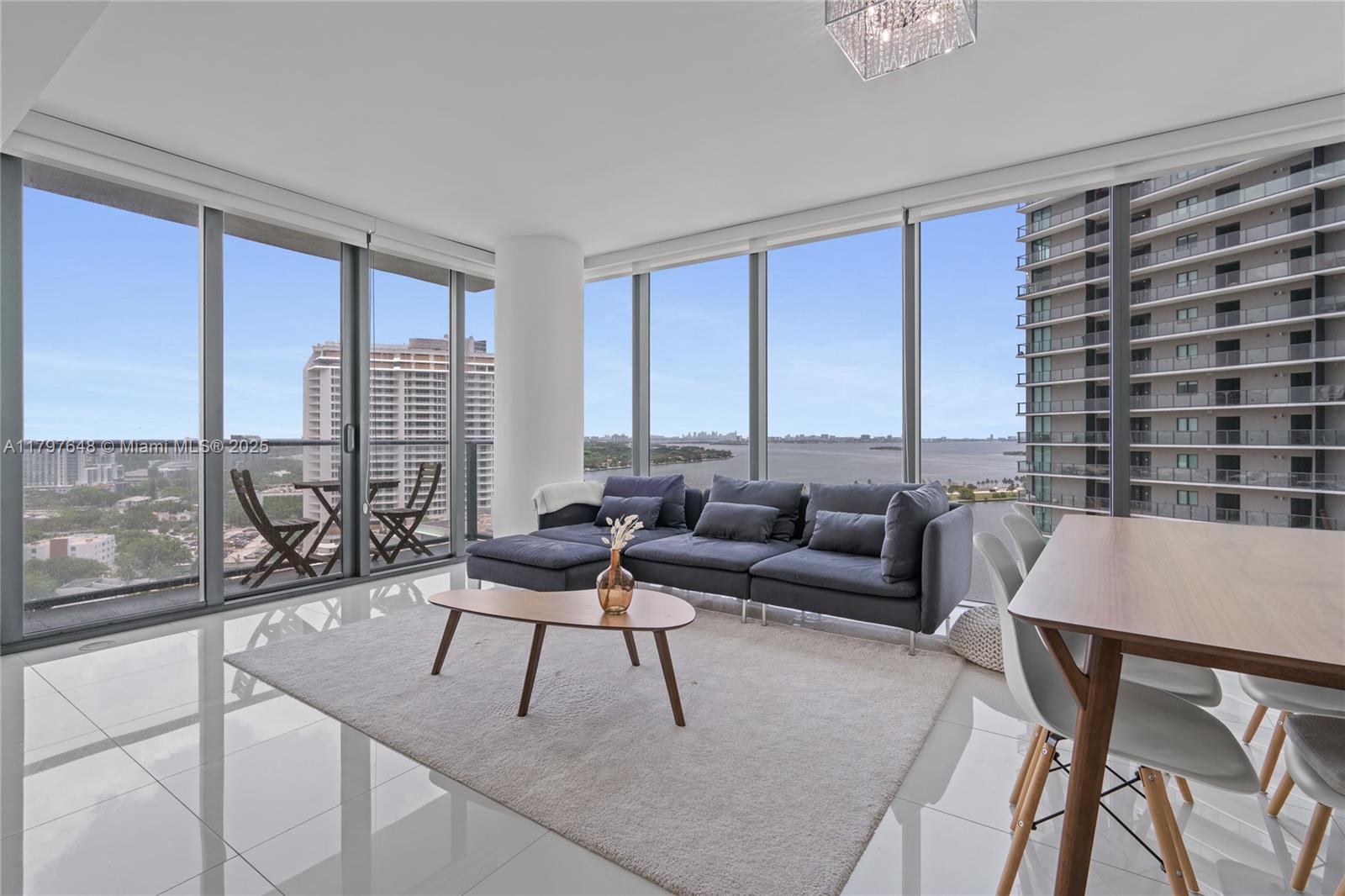 Apartamento para Alugar em Miami, FL