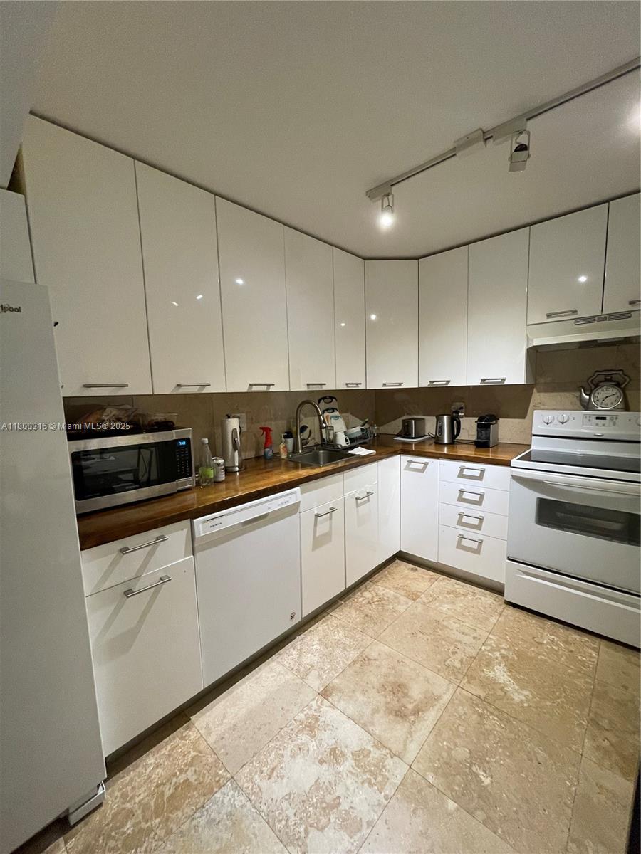 1833 S Ocean Dr #1708, Hallandale Beach, Florida image 10