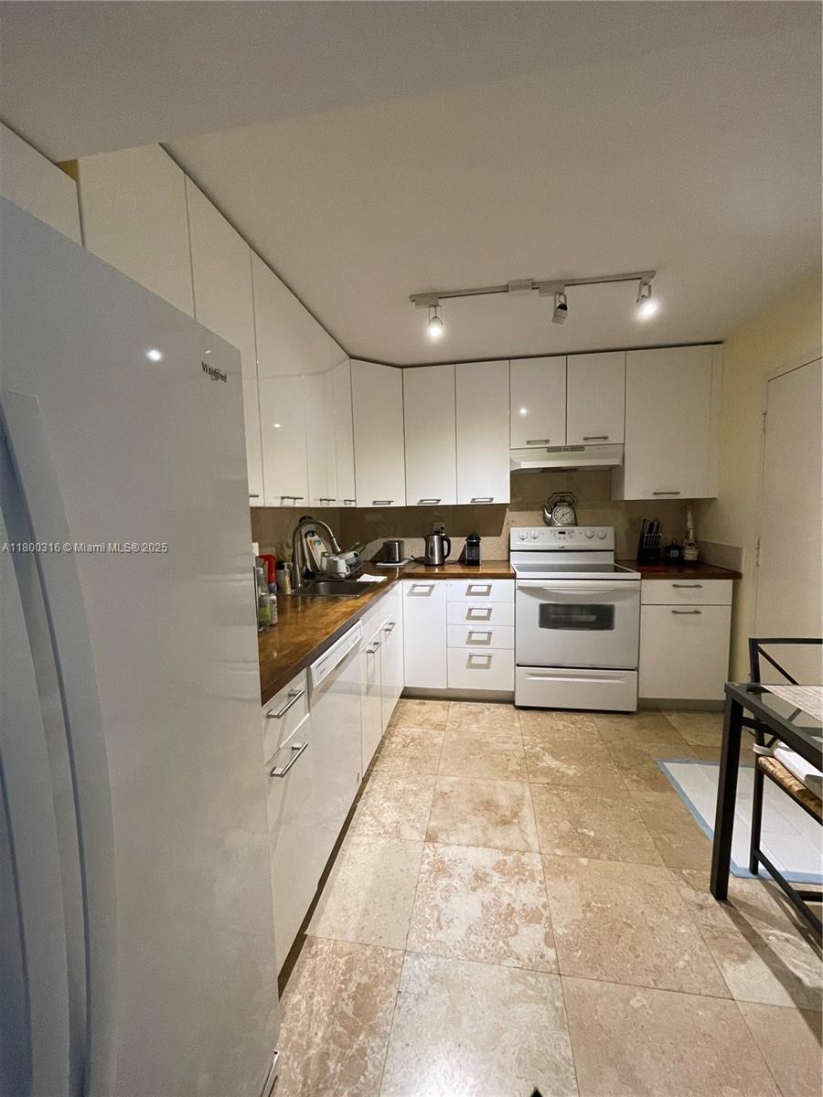 1833 S Ocean Dr #1708, Hallandale Beach, Florida image 12