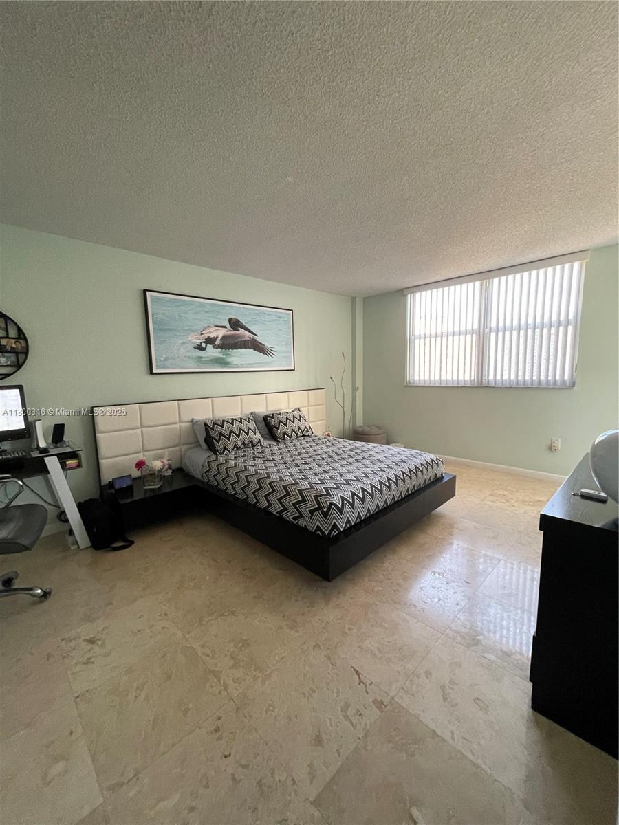 1833 S Ocean Dr #1708, Hallandale Beach, Florida image 14