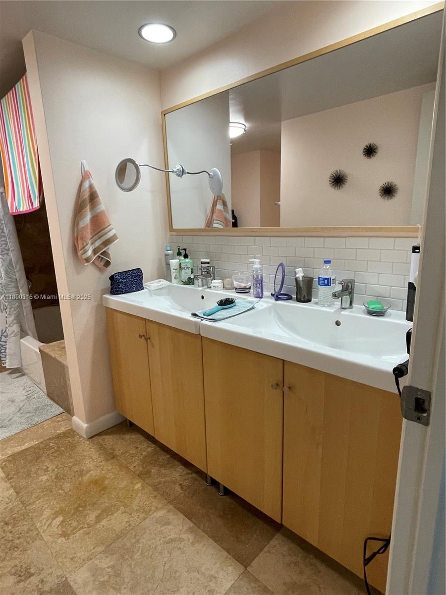 1833 S Ocean Dr #1708, Hallandale Beach, Florida image 16