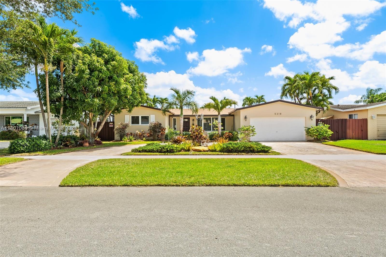 5318 Garfield St, Hollywood, Florida image 1