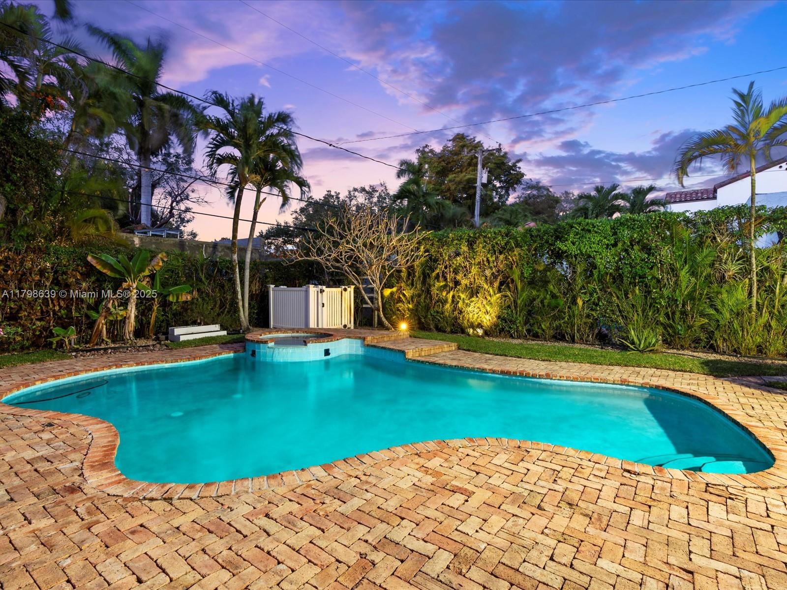 1125 Asturia Ave, Coral Gables, Florida image 43