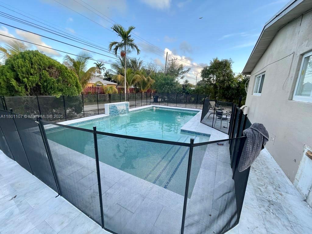 1900 NE 180th St, North Miami Beach, Florida image 44