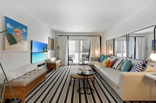 61 Collins Ave #202, Miami Beach, Florida image 5