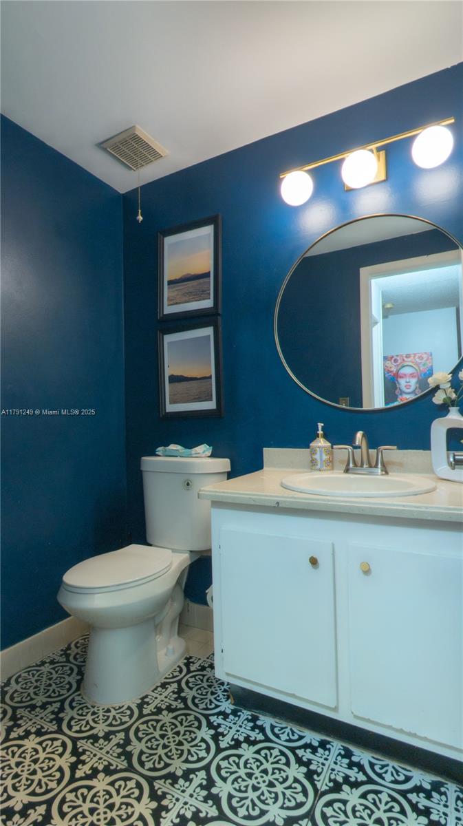256 Lakeside Cir, Sunrise, Florida image 5