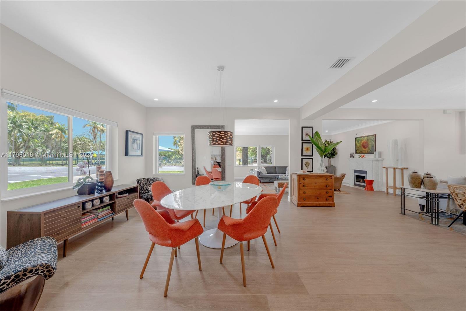 5550 N Bayshore Dr, Miami, Florida image 3