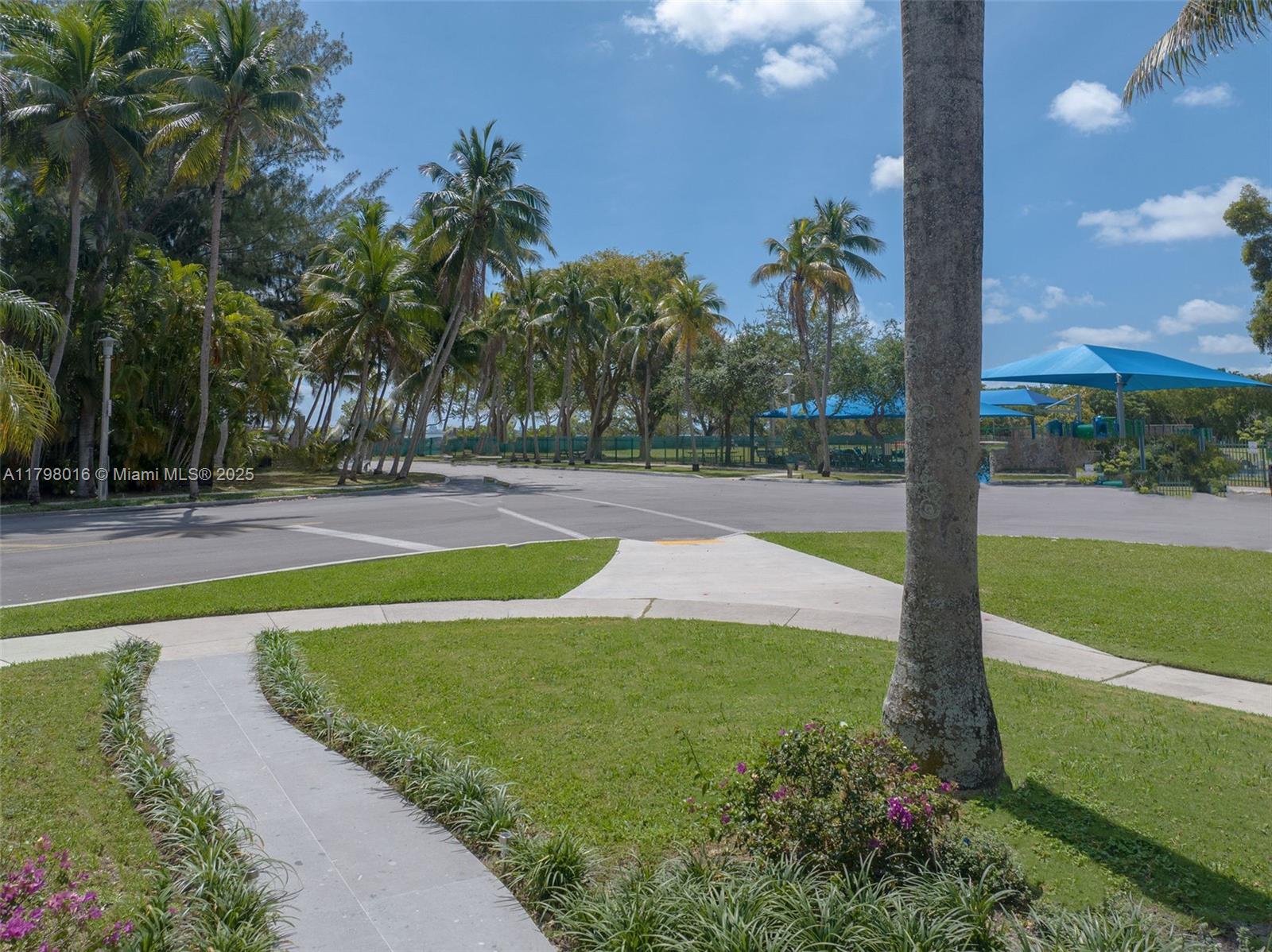 5550 N Bayshore Dr, Miami, Florida image 31