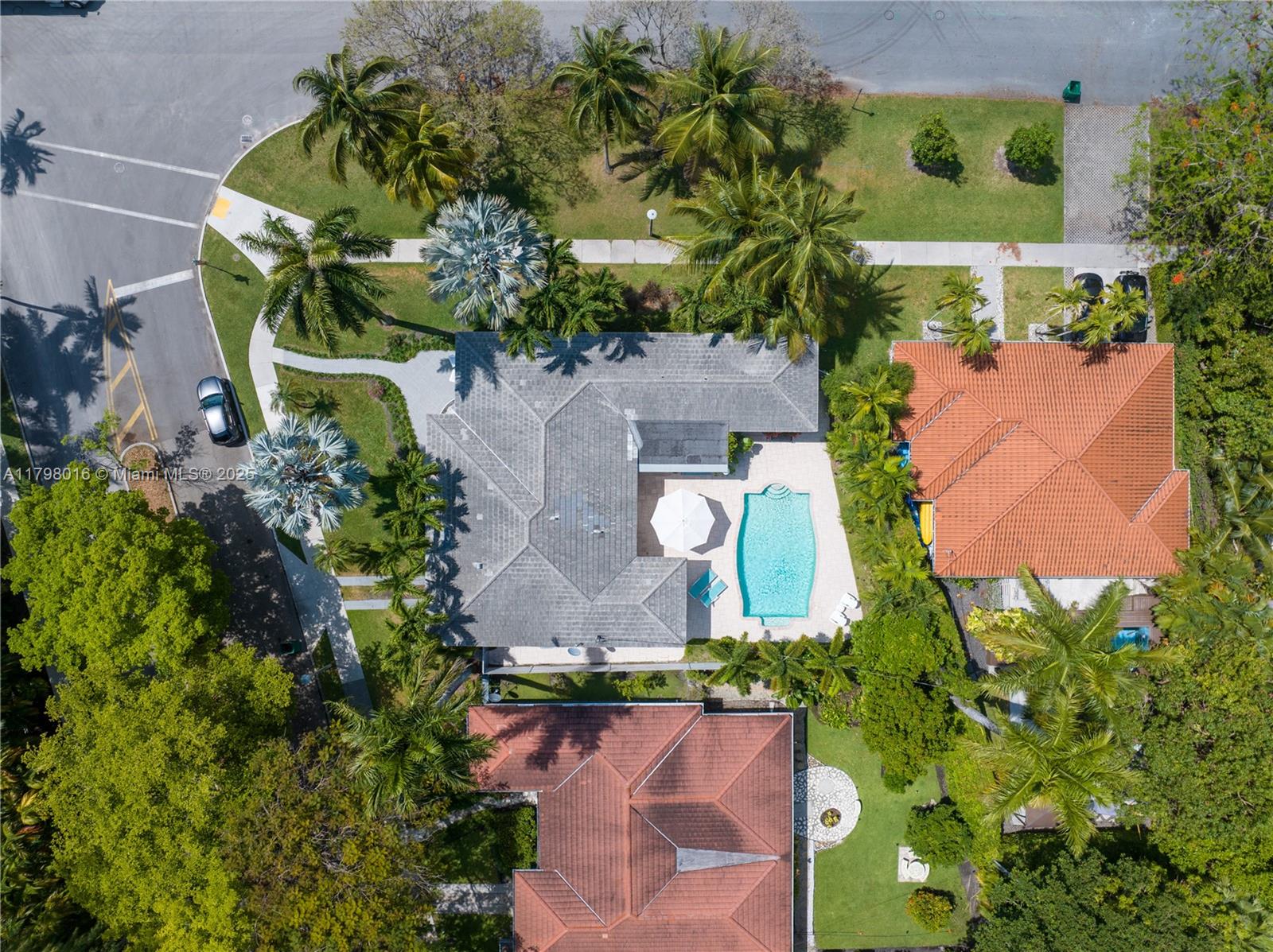 5550 N Bayshore Dr, Miami, Florida image 37