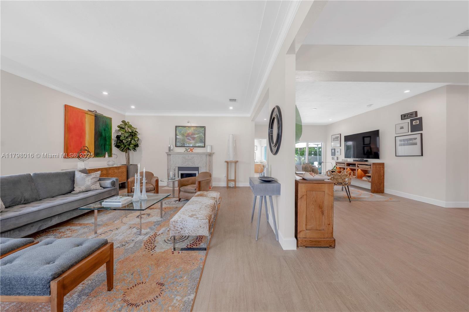 5550 N Bayshore Dr, Miami, Florida image 4
