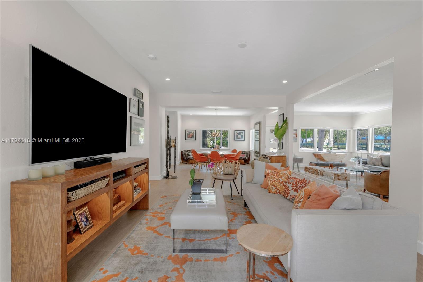 5550 N Bayshore Dr, Miami, Florida image 8