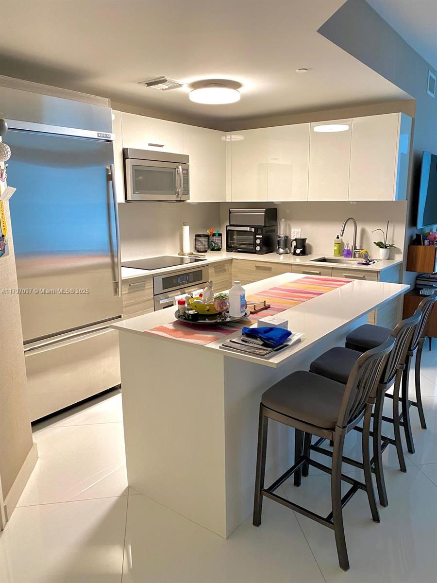 1300 Brickell Bay Dr #3501, Miami, Florida image 9