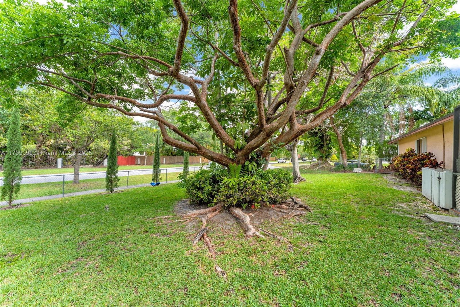 8620 SW 181st St, Palmetto Bay, Florida image 32