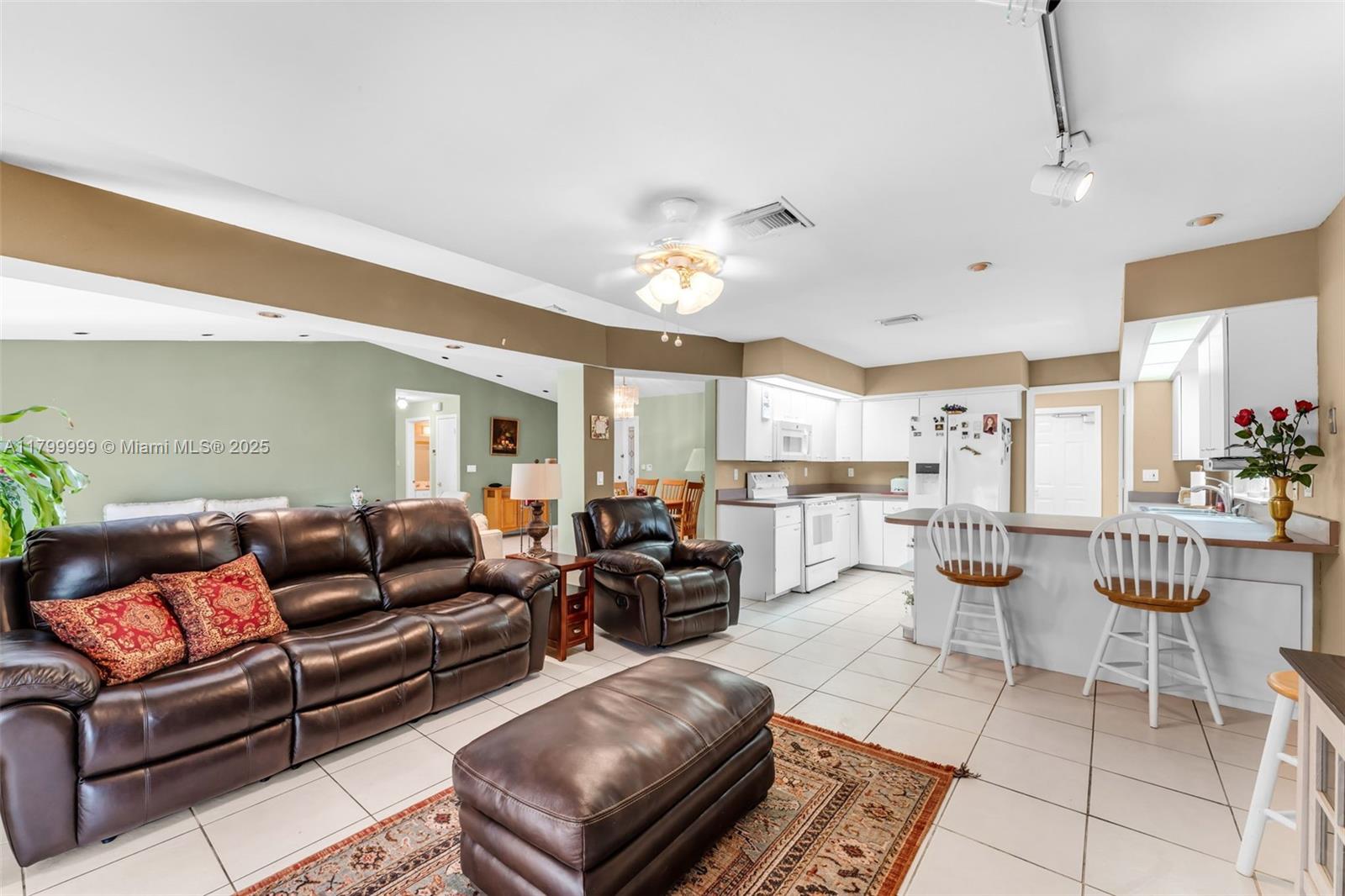 8620 SW 181st St, Palmetto Bay, Florida image 7