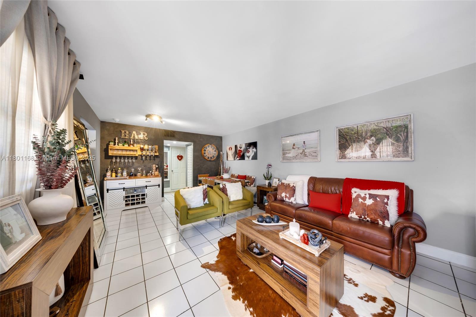 569 SW 4th St, Miami, Florida image 3