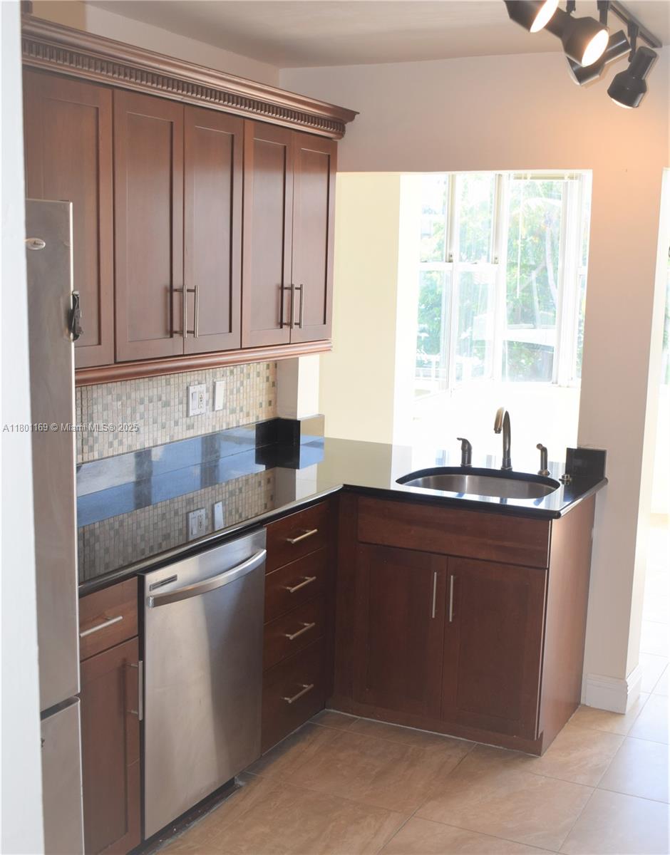 Property photo # 4