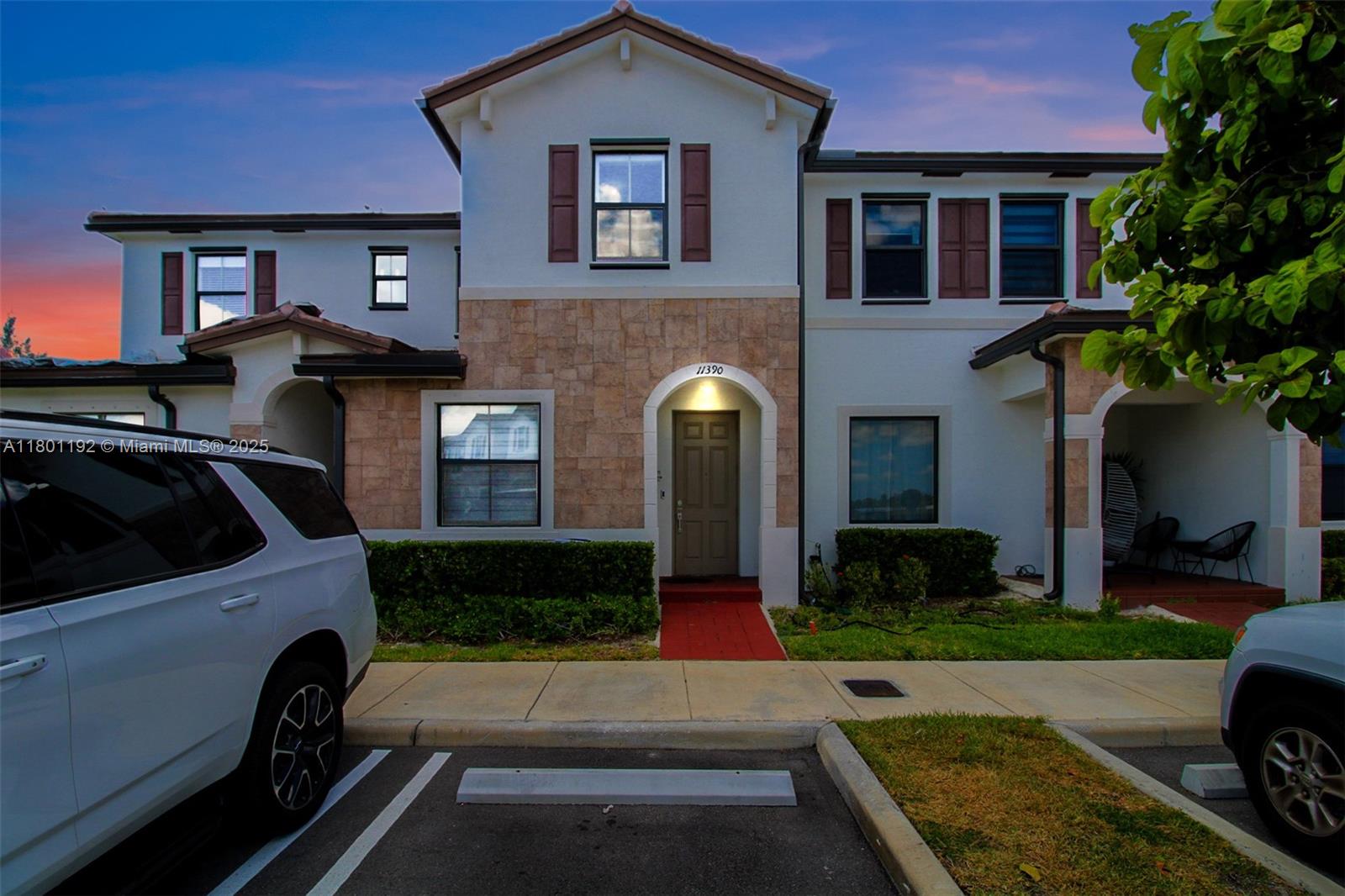11390 W 34th Way, Hialeah, Florida image 1