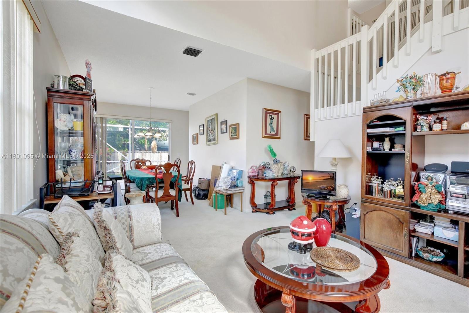 Listing Photo 12