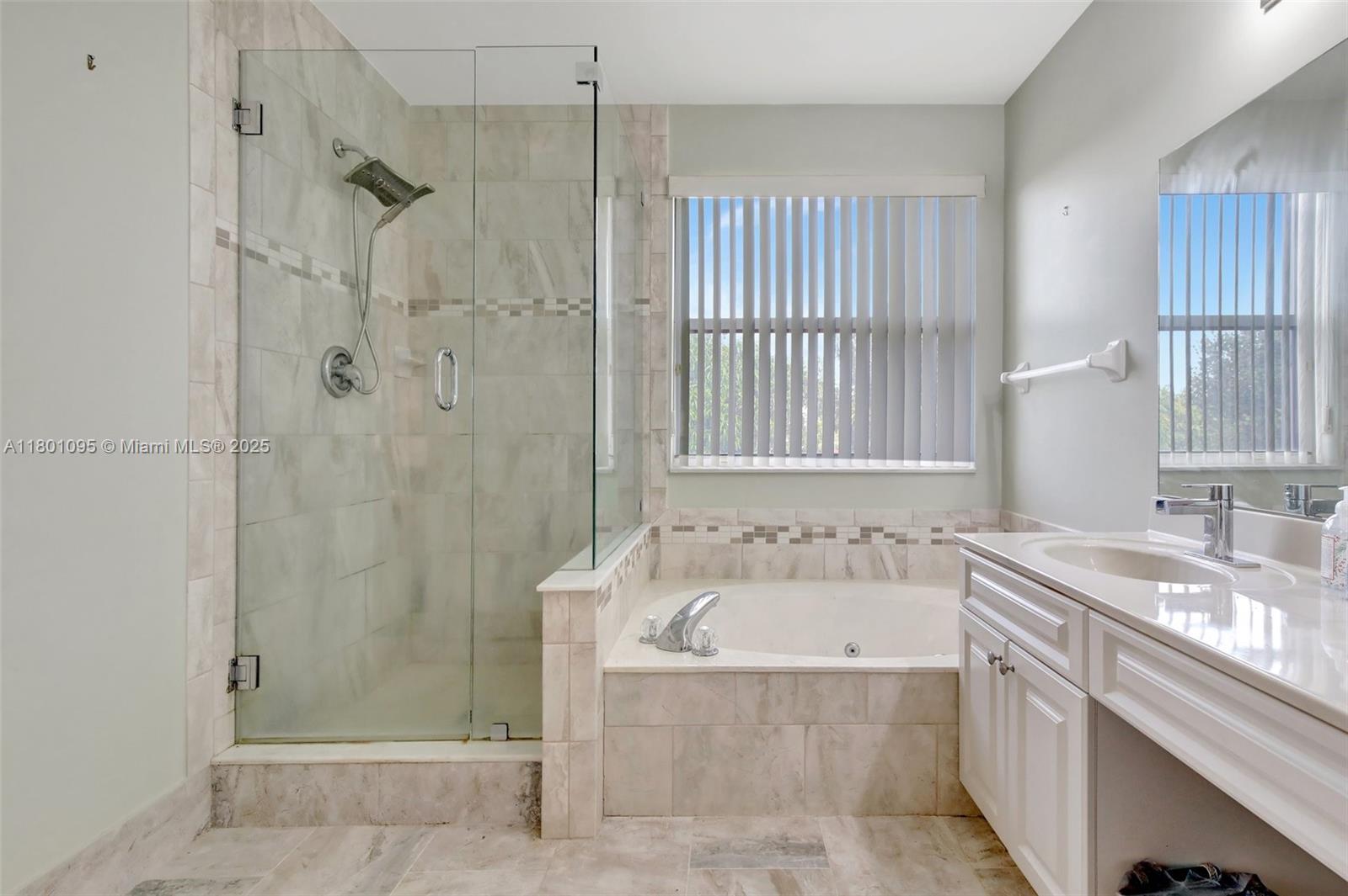 1562 NW 157th Ave, Pembroke Pines, Florida image 6