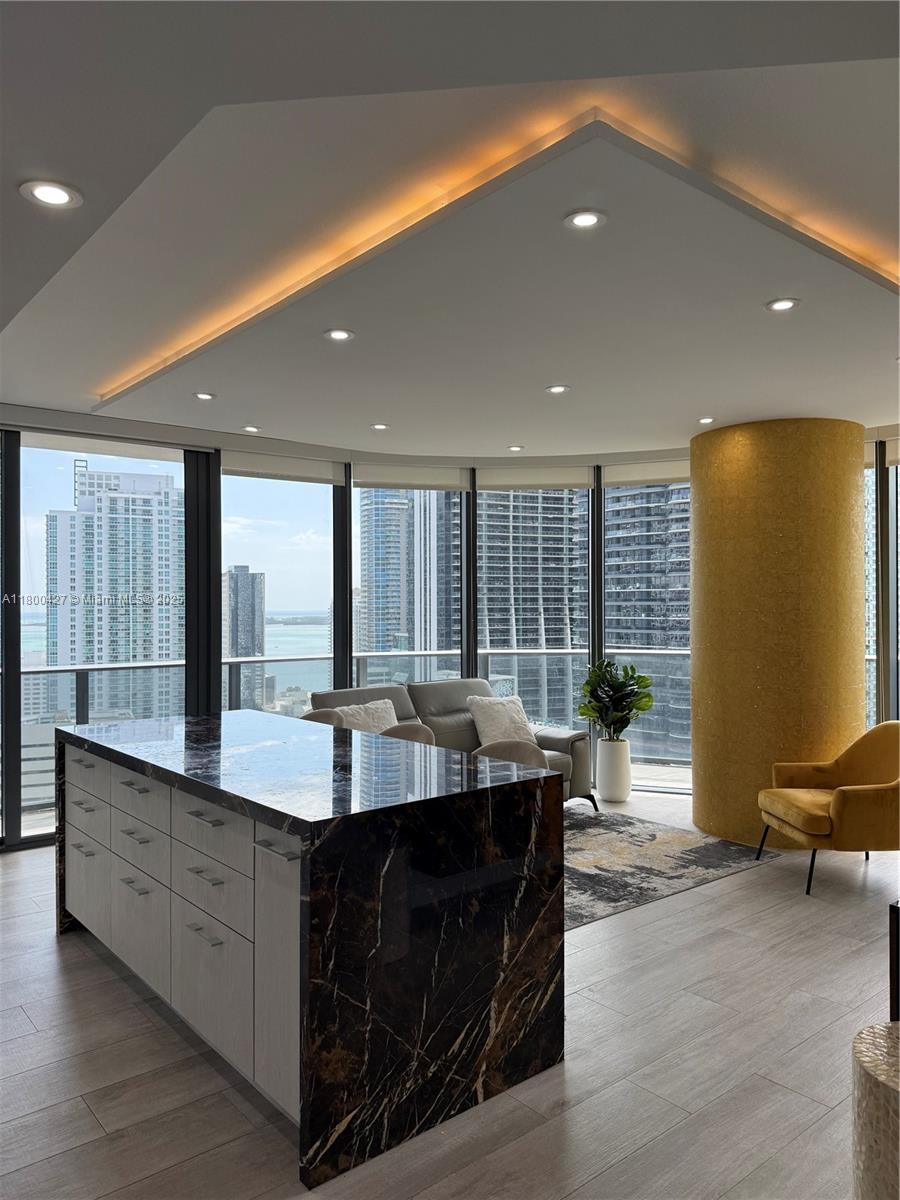 55 SW 9th St #2703, Miami FL 33130