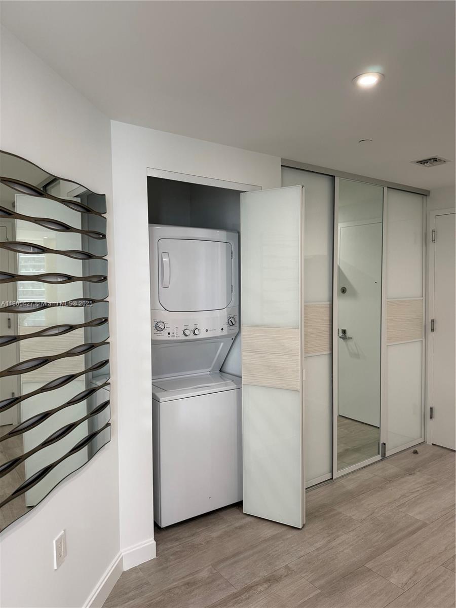 55 SW 9th St #2703, Miami FL 33130