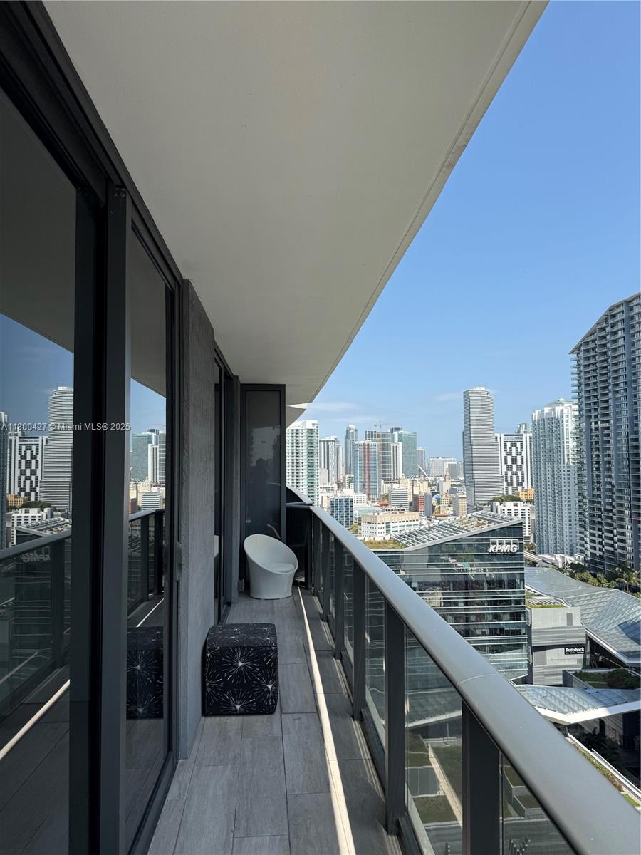 55 SW 9th St #2703, Miami FL 33130