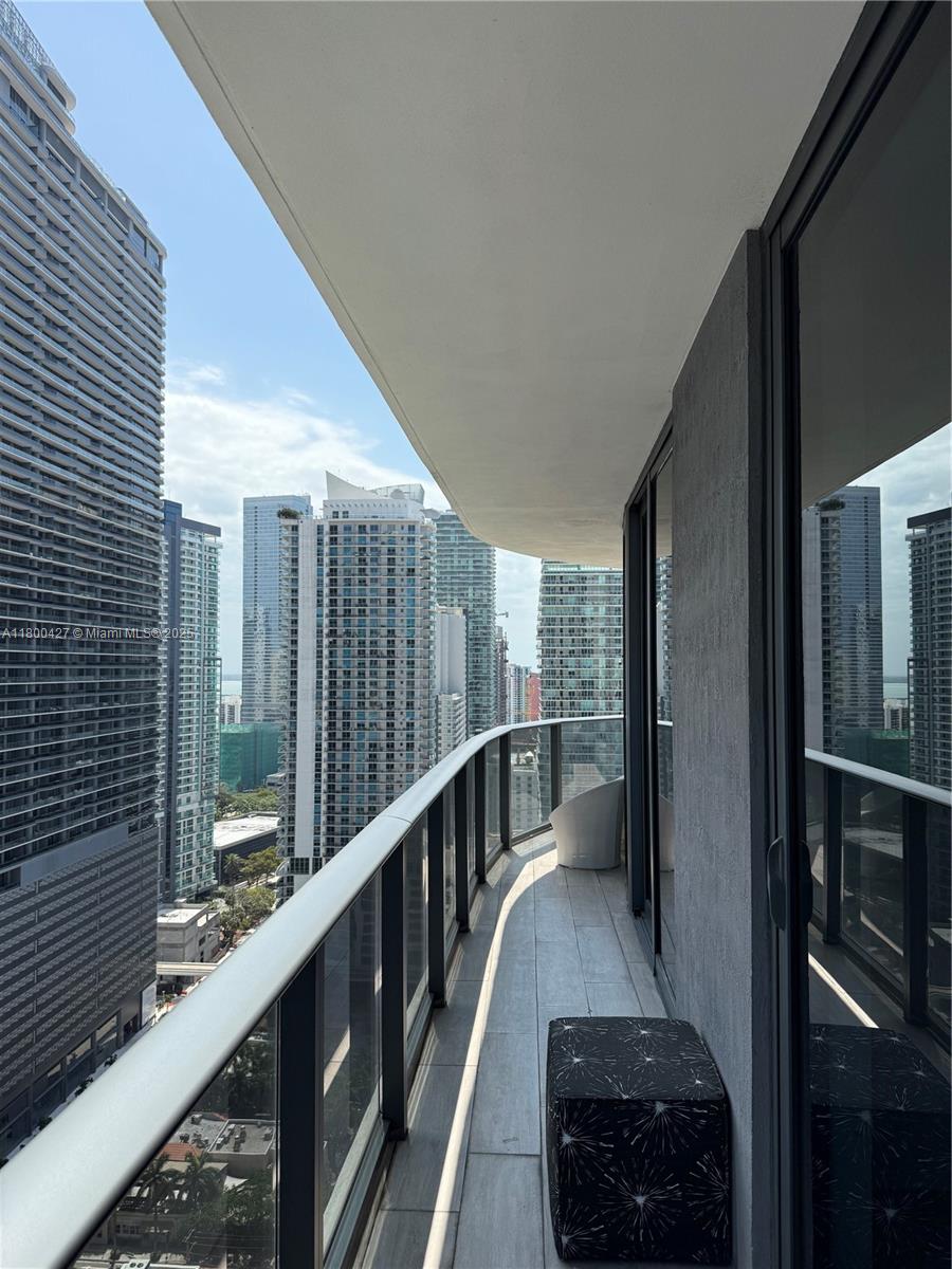 55 SW 9th St #2703, Miami FL 33130
