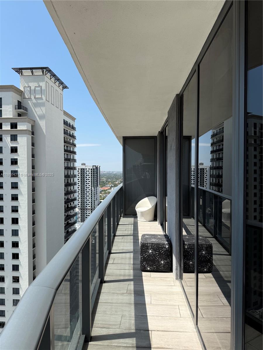 55 SW 9th St #2703, Miami FL 33130