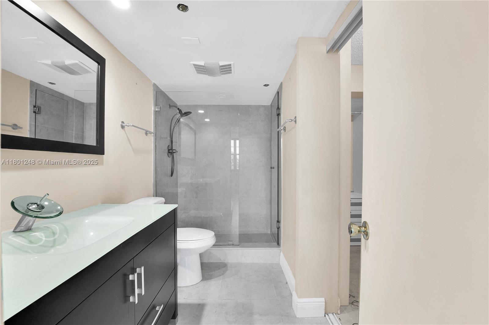 1000 Saint Charles Pl #418, Pembroke Pines, Florida image 13