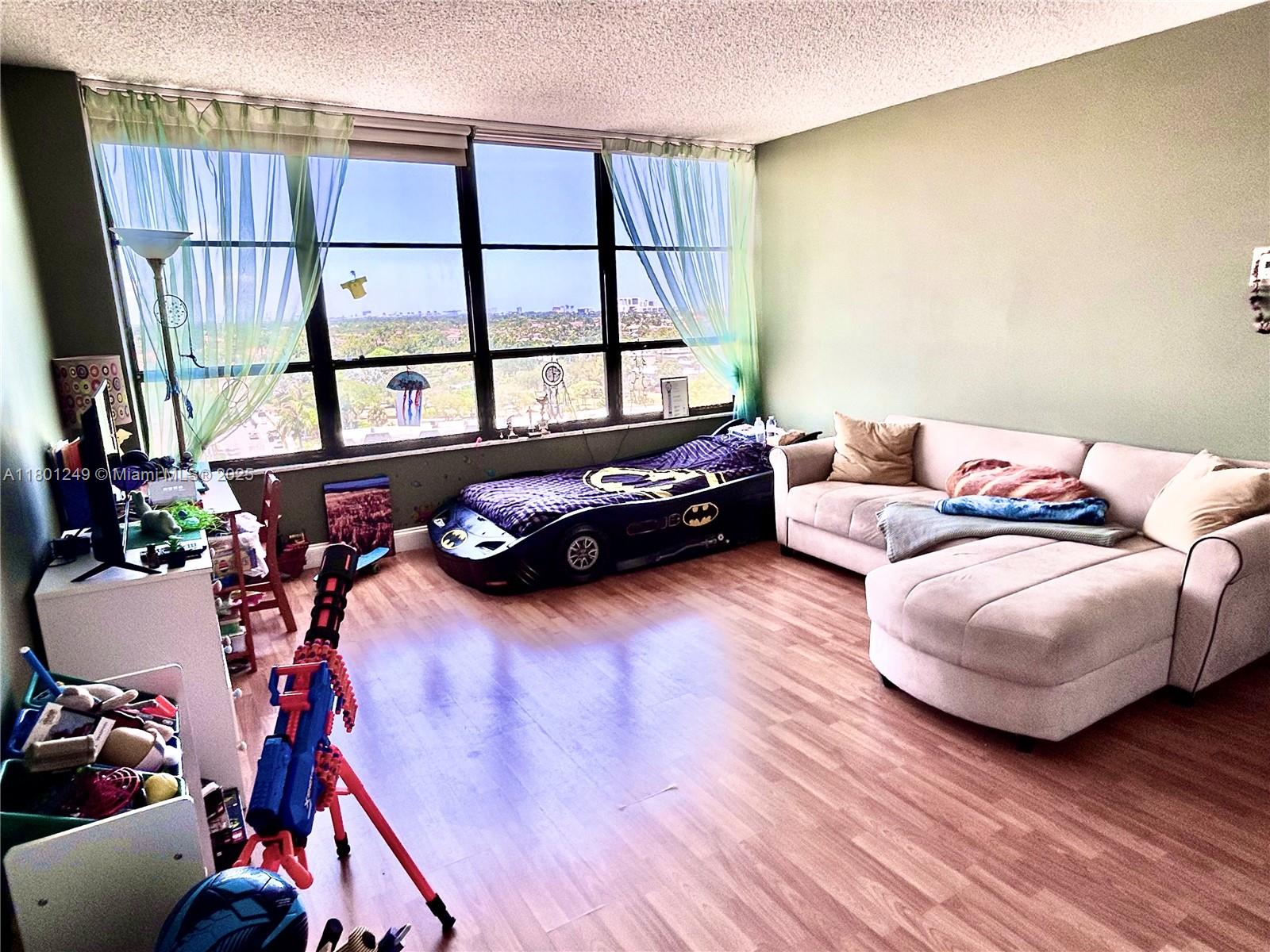 Listing Photo 7