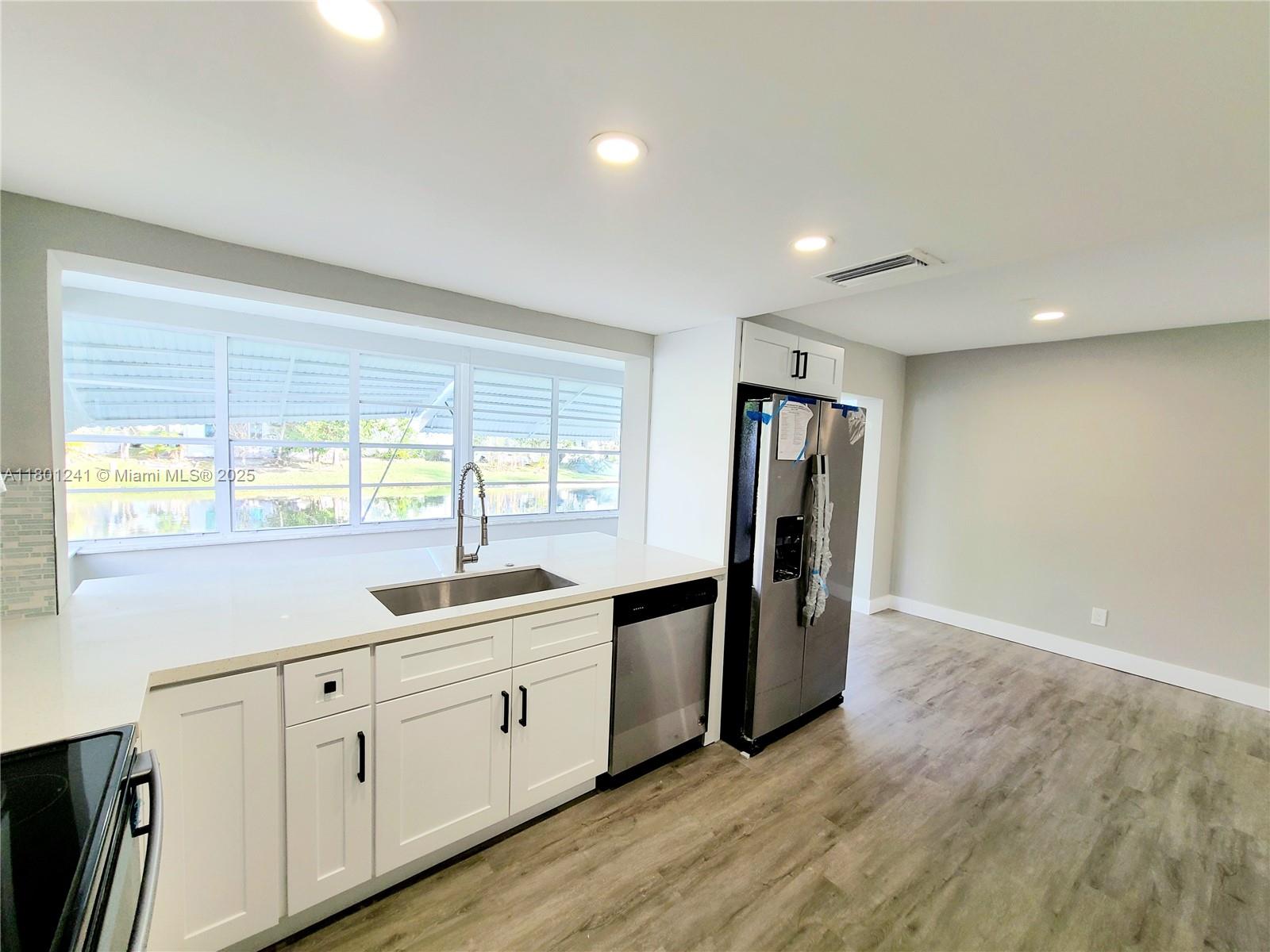 4230 NW 52nd Ave, Lauderdale Lakes, Florida image 6