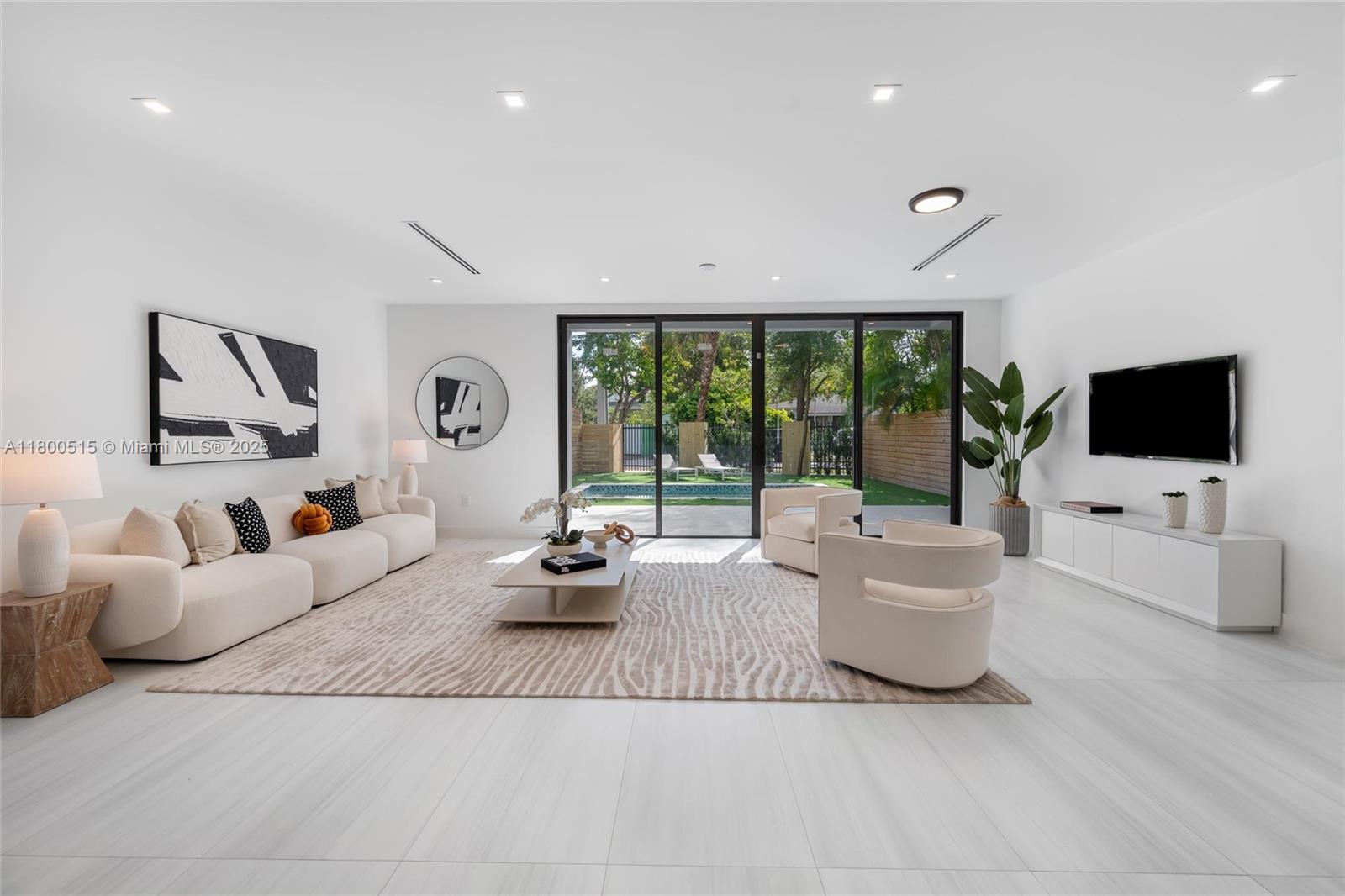 3637 SW 3rd Ave #RIGHT, Miami, Florida image 1
