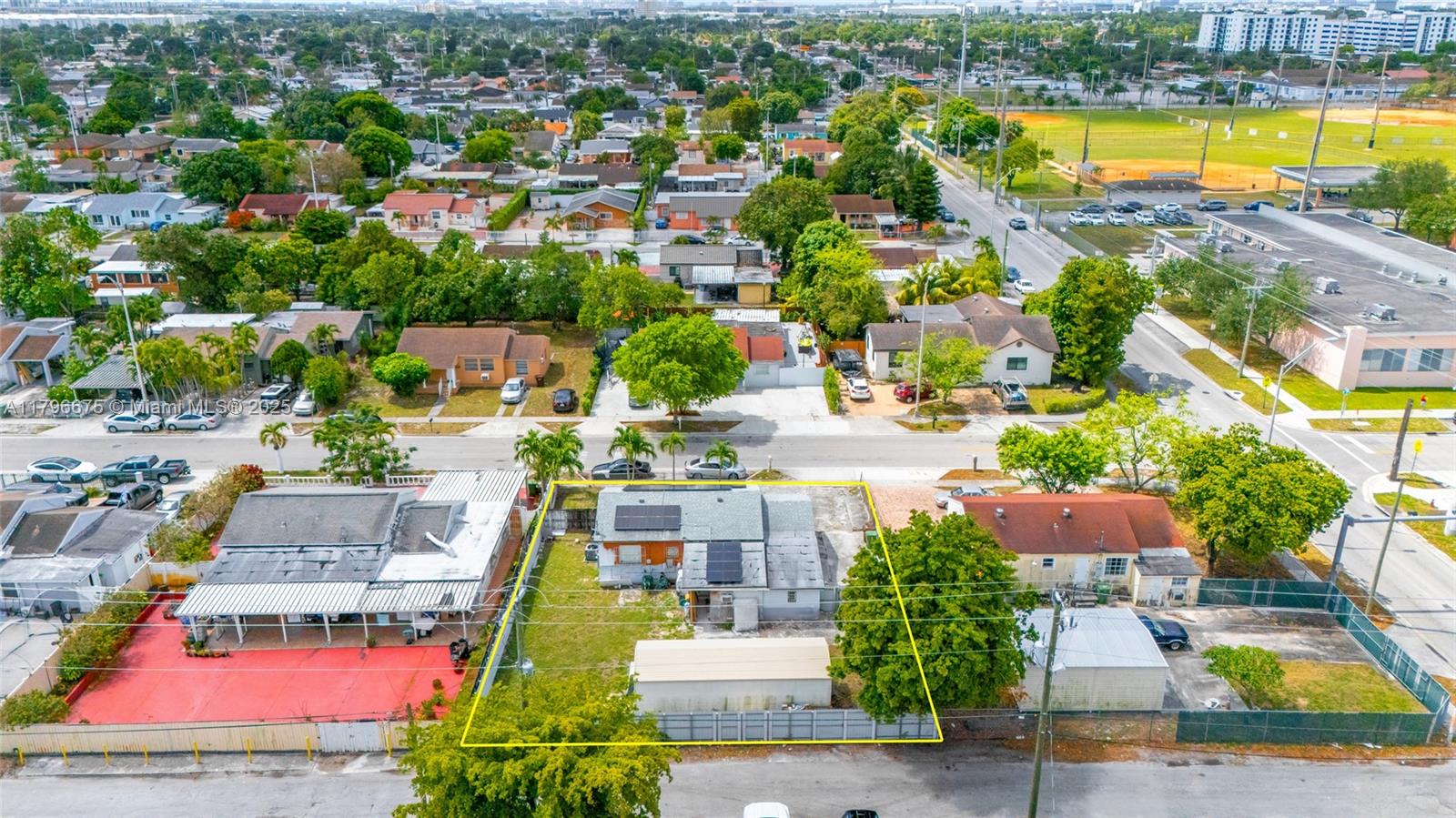 621 E 8th St, Hialeah, Florida image 35