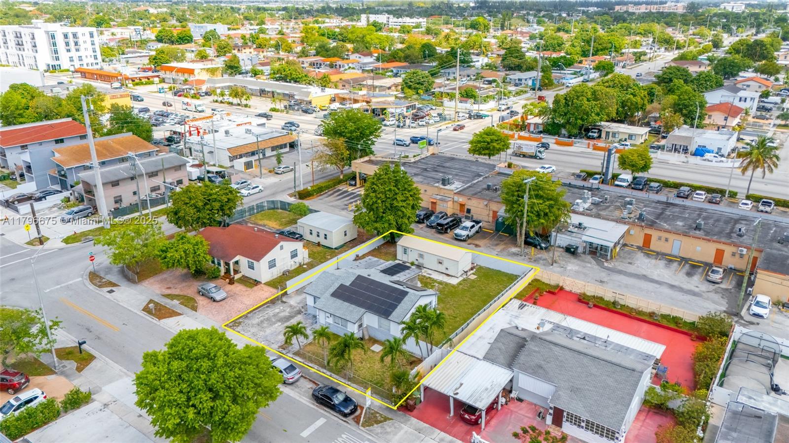 621 E 8th St, Hialeah, Florida image 41