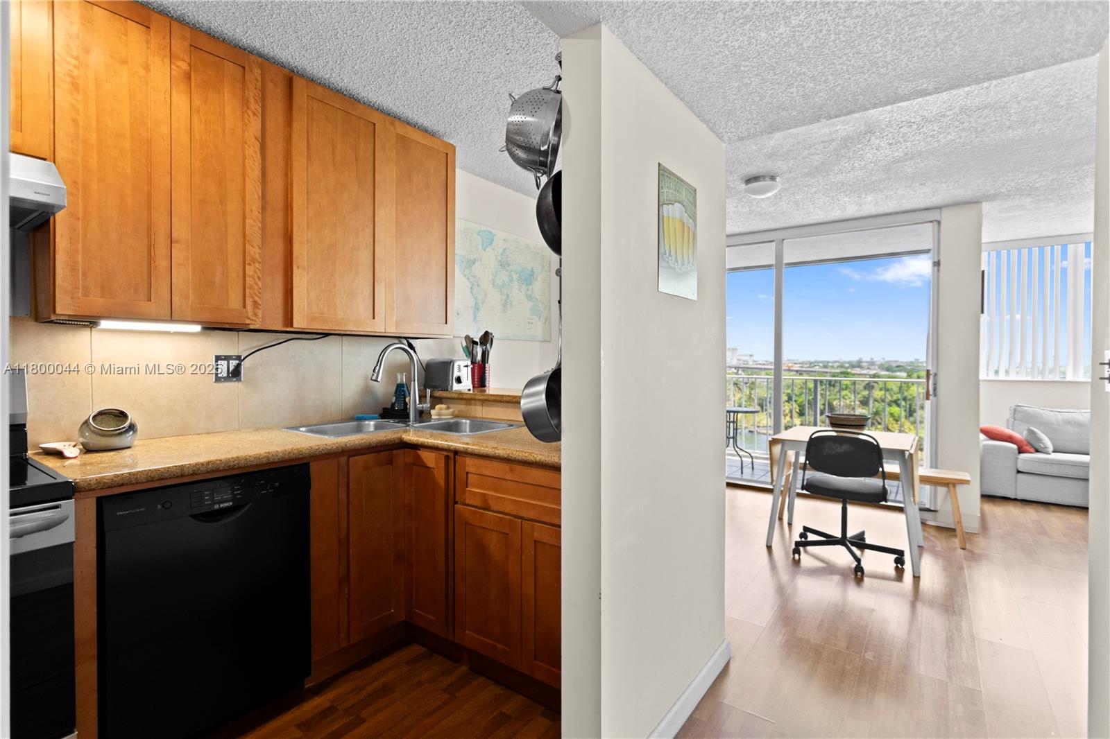 1700 NW N River Dr #1001, Miami, Florida image 8