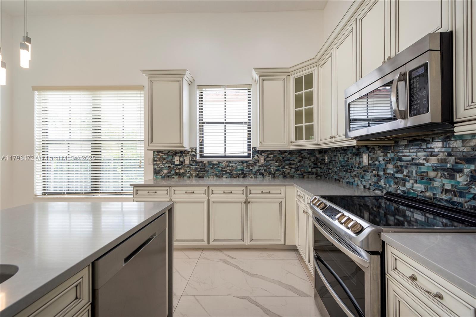 8513 NW 41st St, Cooper City, Florida image 10