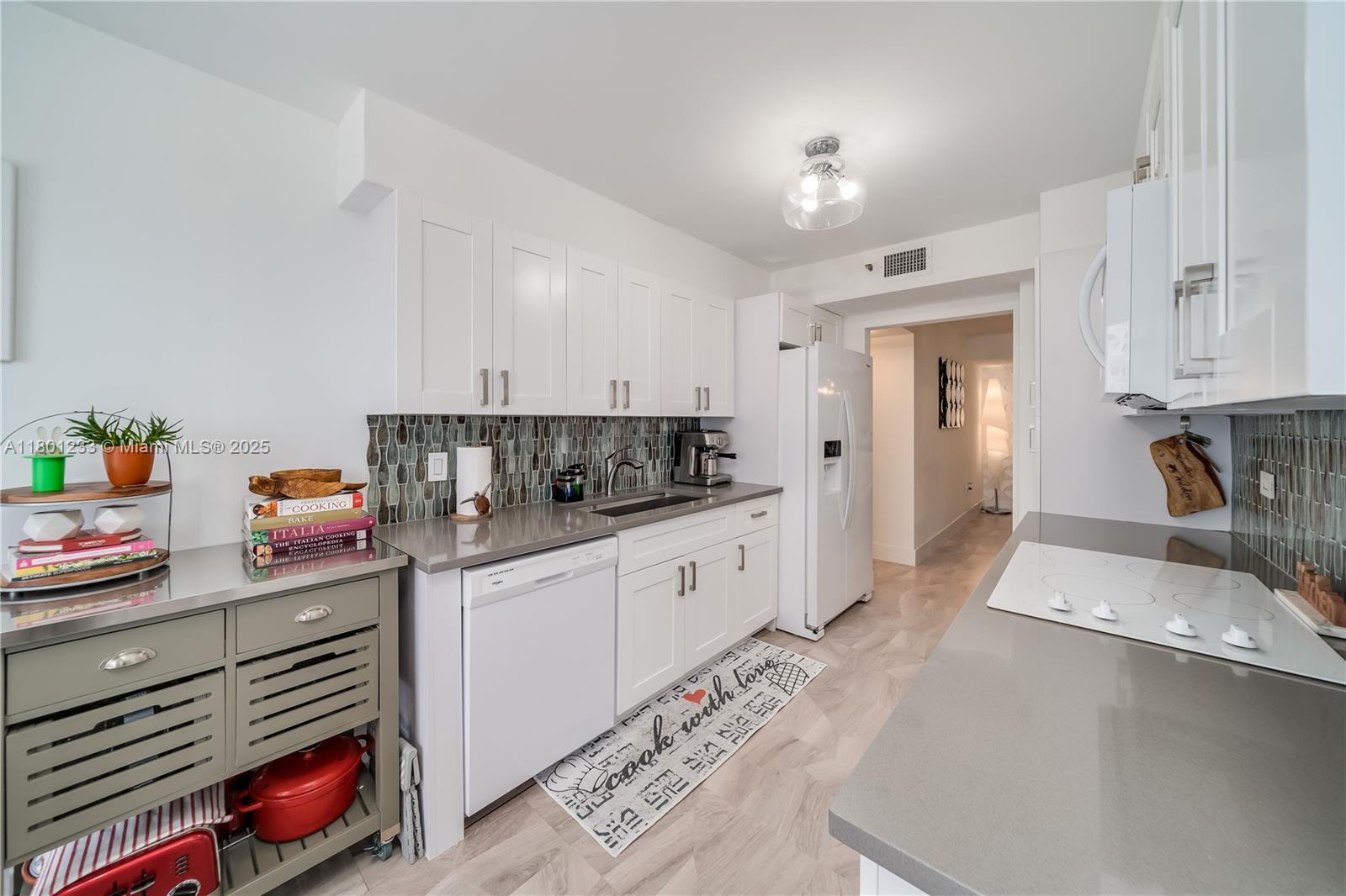 Listing Photo 15