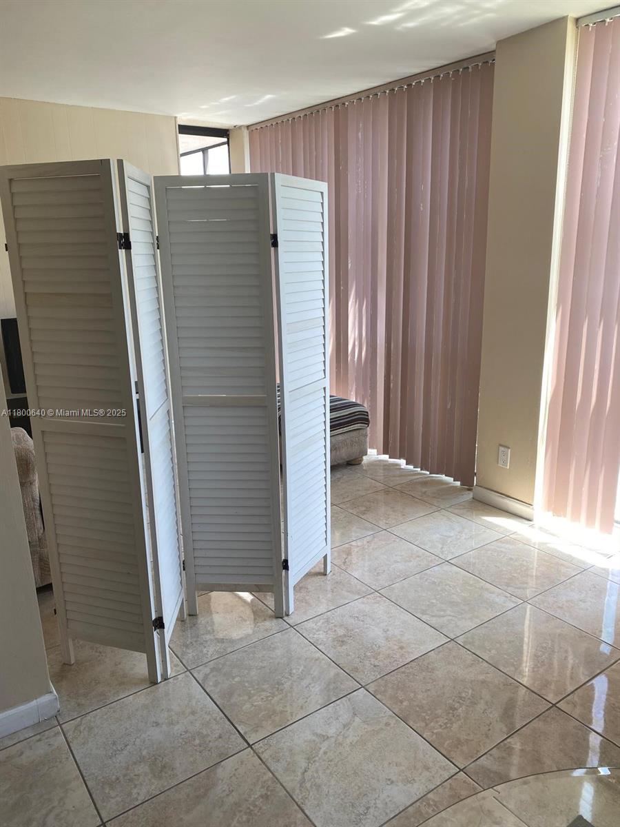 800 Parkview Dr #104, Hallandale Beach, Florida image 18