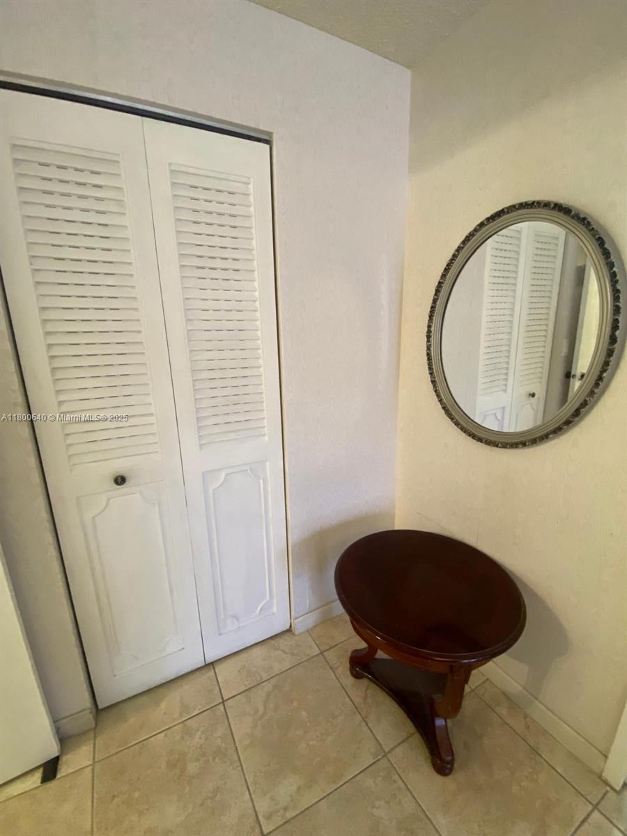 800 Parkview Dr #104, Hallandale Beach, Florida image 21