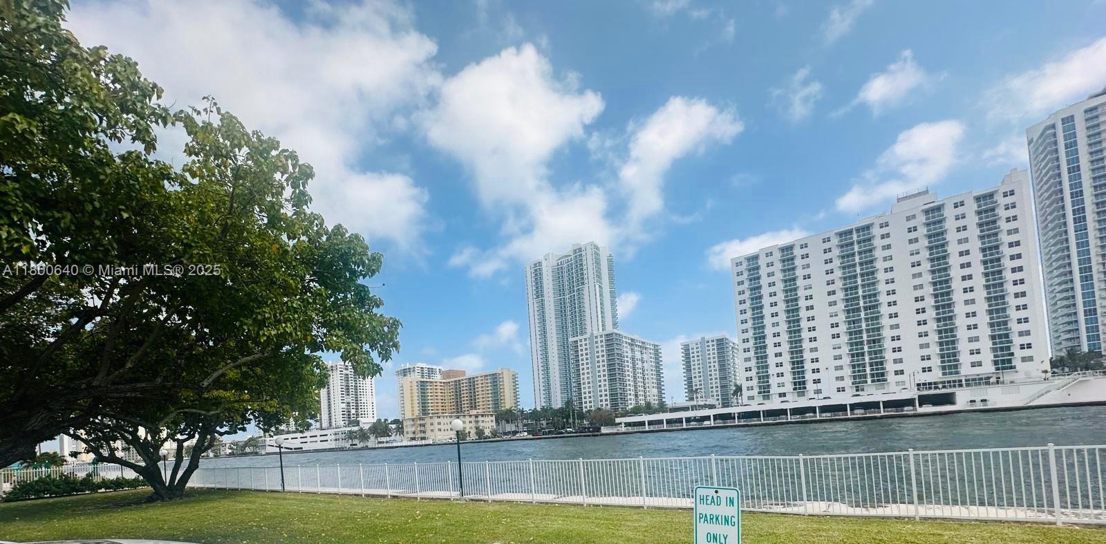 800 Parkview Dr #104, Hallandale Beach, Florida image 28