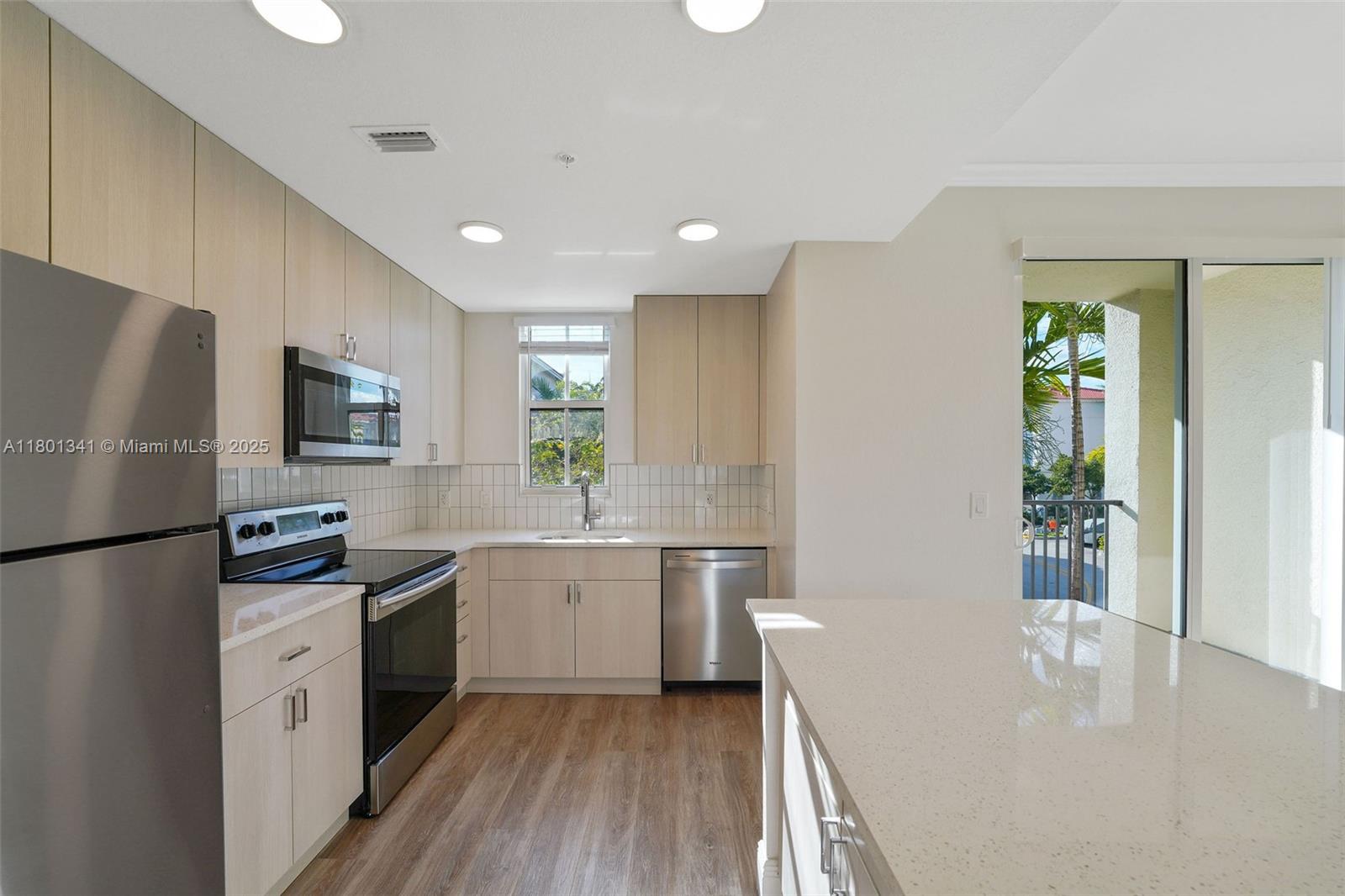 Property photo # 6